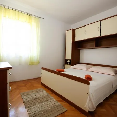 Apartment Spacious Beachfront Ciovo