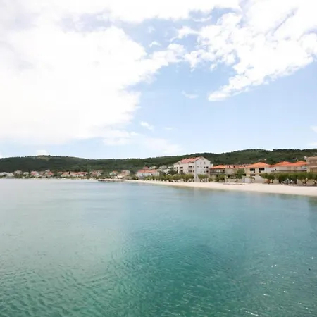 Spacious Beachfront