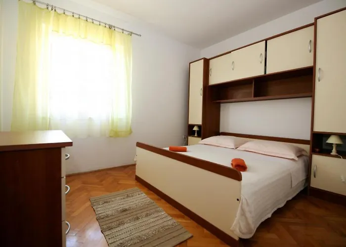 דירה Spacious Beachfront Čiovo
