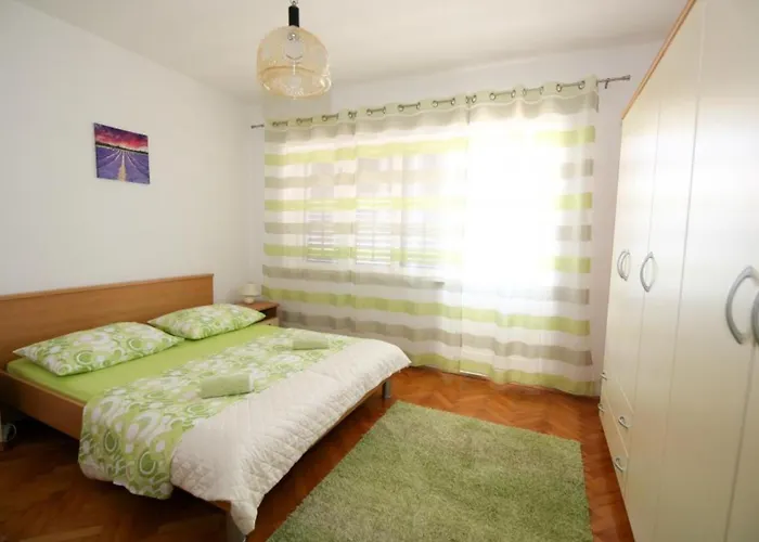 Spacious Beachfront דירה Čiovo